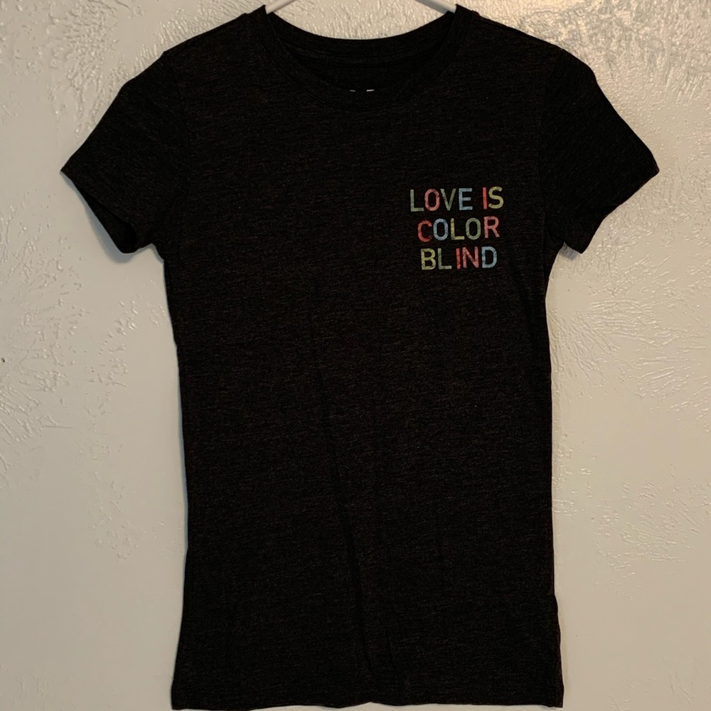 Aeropostale Gray Graphic Tee
